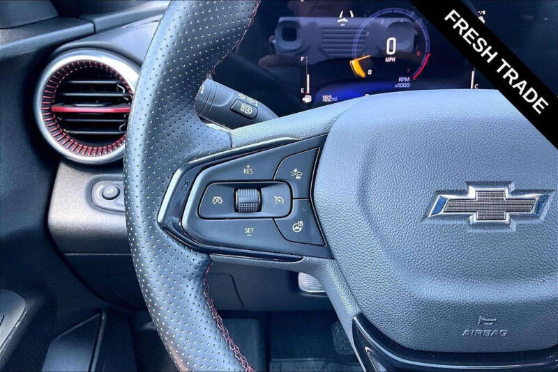 2025 Chevrolet Trax RS