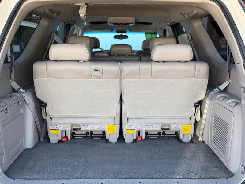 2004 Toyota Sequoia Limited
