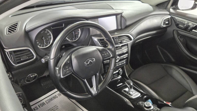 2018 Infiniti QX30 Luxe