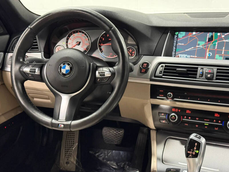 2015 BMW 5 Series 528i xDrive