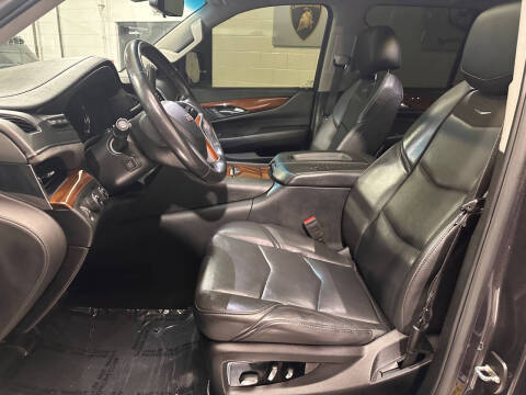 2018 Cadillac Escalade Luxury