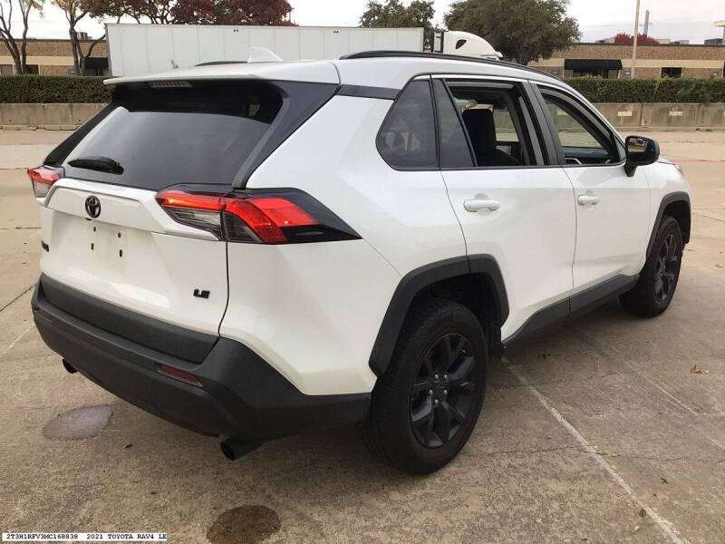2021 Toyota RAV4 LE