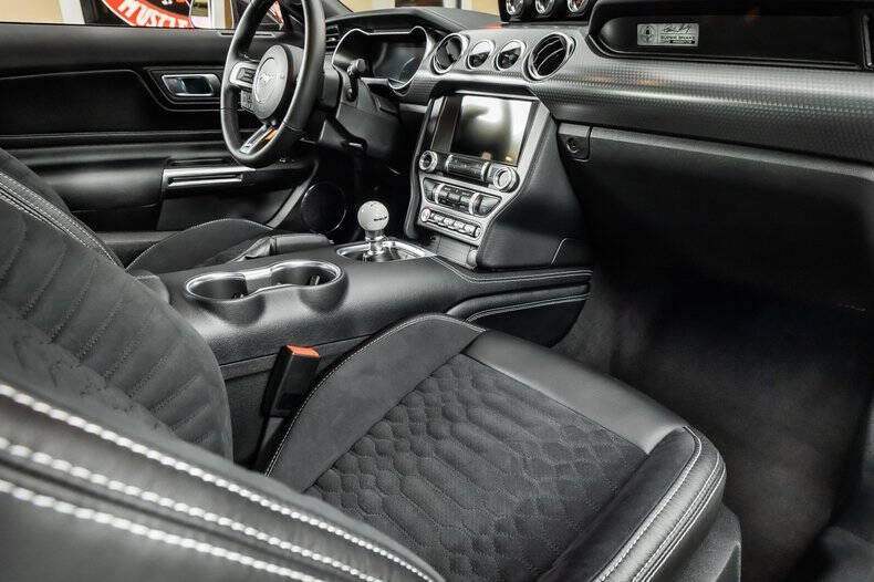 2022 Ford Mustang