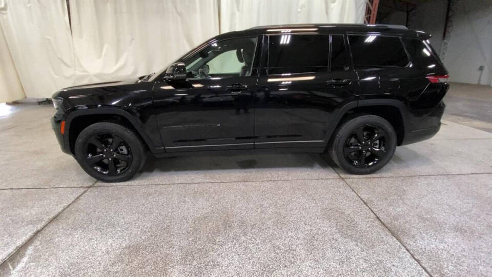 2021 Jeep Grand Cherokee L for sale at Victoria Auto Sales in Victoria, MN