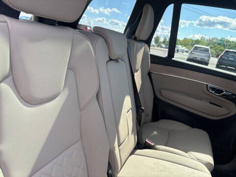2025 Volvo XC90 B5 Core Bright Theme
