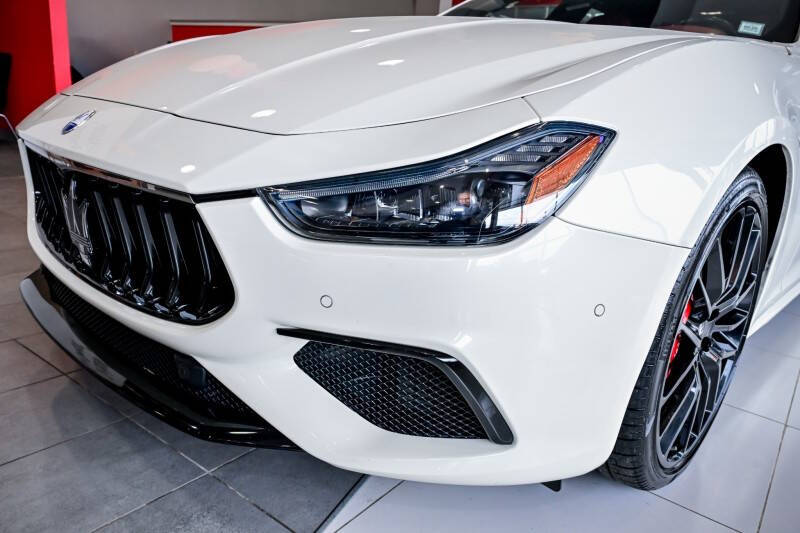 2022 Maserati Ghibli Modena