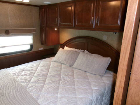 2013 Thor Motor Coach Challenger 37kt