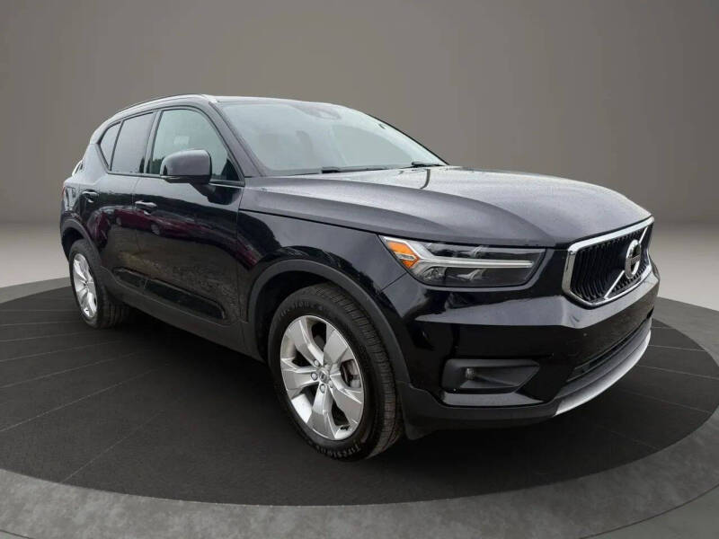 2021 Volvo XC40 T4 Momentum