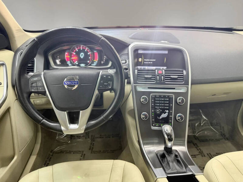 2015 Volvo XC60 T6 Drive-E Platinum
