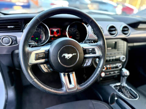 2017 Ford Mustang EcoBoost