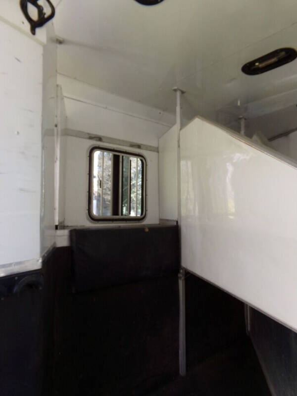 2008 Kiefer Built Trails End Package