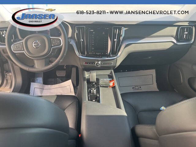 2025 Volvo S60 B5 Core