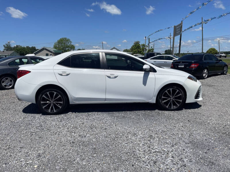 2017 Toyota Corolla SE AT's photo