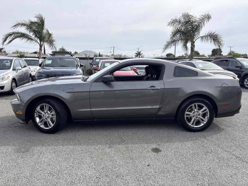 2011 Ford Mustang V6