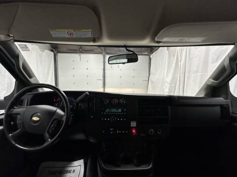 2022 Chevrolet Express 3500