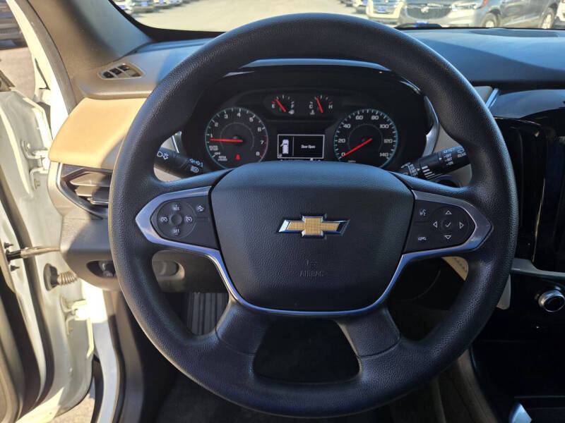 2022 Chevrolet Traverse LS