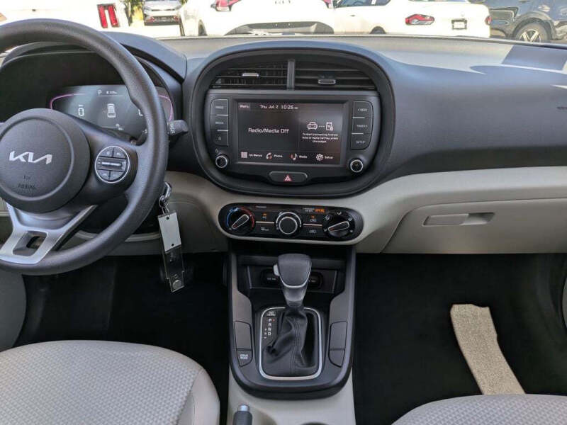2024 Kia Soul LX