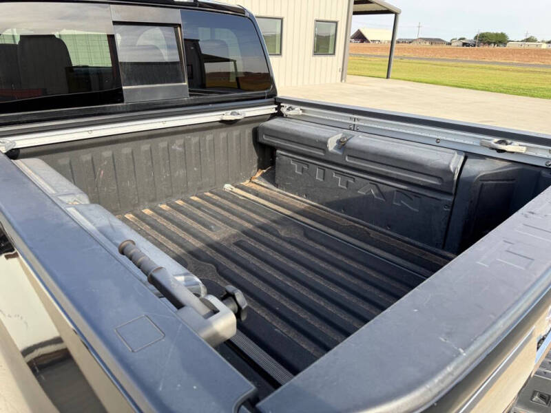 2019 Nissan Titan SV