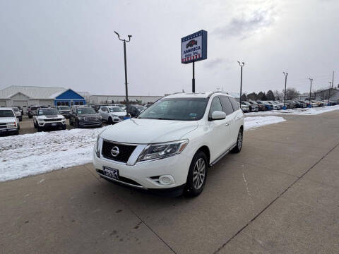 2016 Nissan Pathfinder S