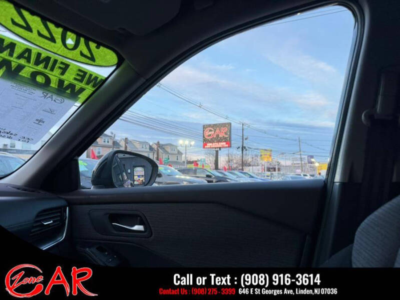 2022 Nissan Rogue SV