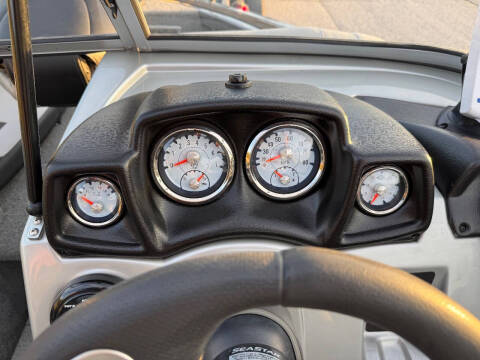 2018 Tracker TARGA V18 W/T
