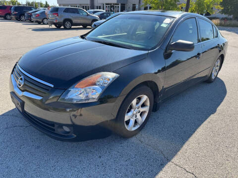 2009 Nissan Altima for sale at AUTOSAVIN in Villa Park IL