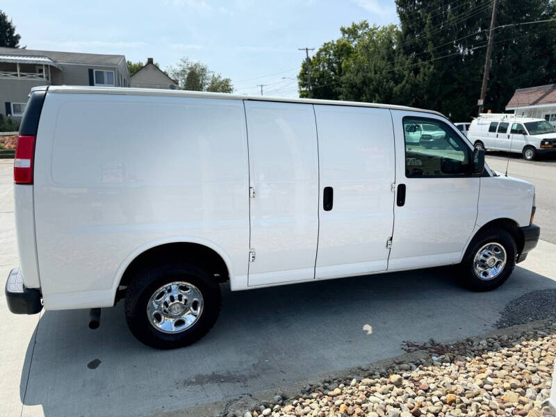 2019 Chevrolet Express Cargo Work Van photo 7