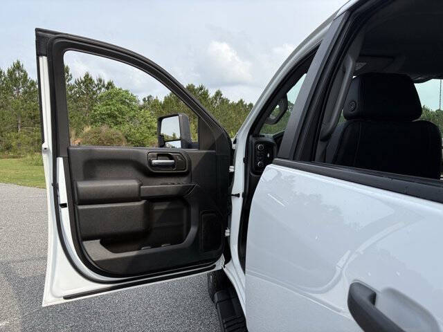 2023 Chevrolet Silverado 3500HD CC Work Truck