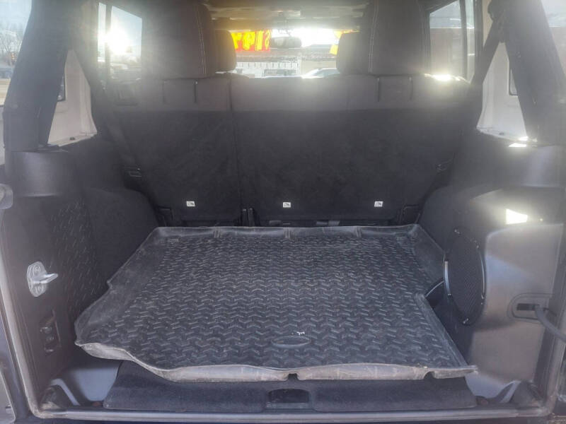2013 Jeep Wrangler Unlimited Sahara