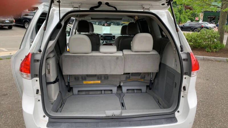 2012 Toyota Sienna