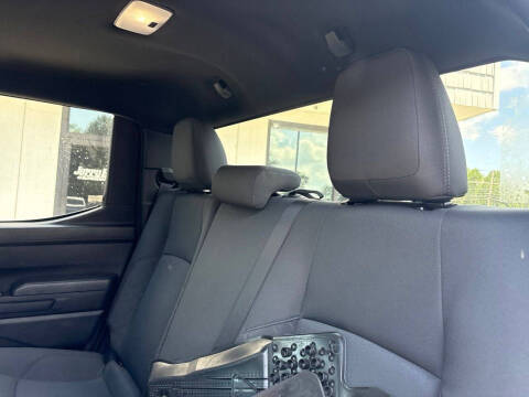 2025 Toyota Tacoma SR