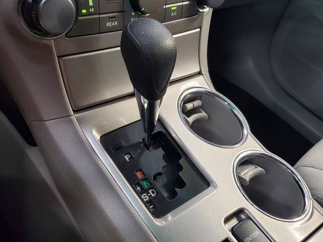 2012 Toyota Highlander SE