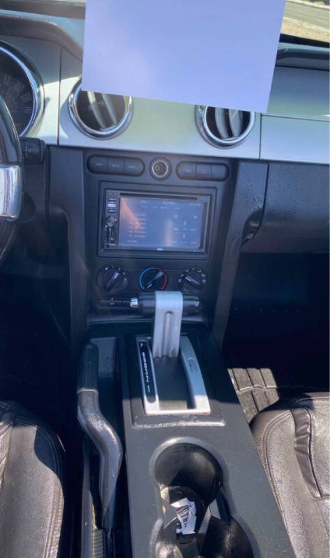 2005 Ford Mustang GT Premium