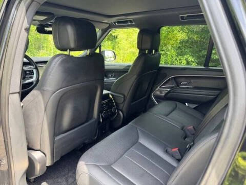 2025 Land Rover Range Rover P400 SE