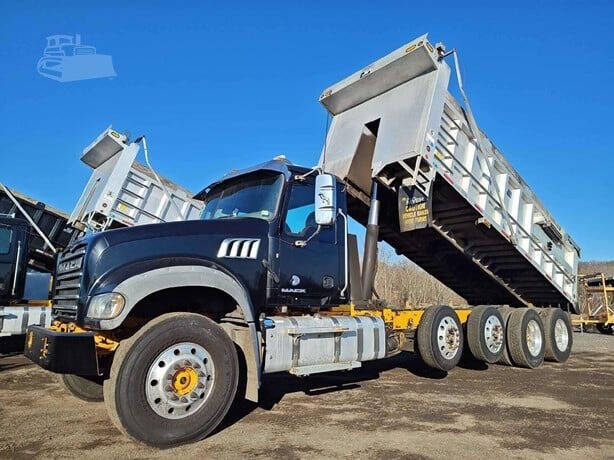 2017 Mack Granite