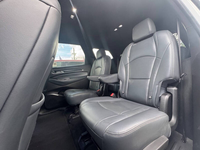 2022 Buick Enclave Essence