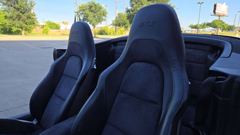 2017 Porsche 911 Carrera GTS