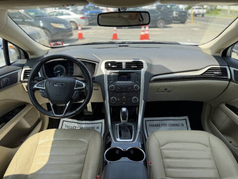 2015 Ford Fusion SE