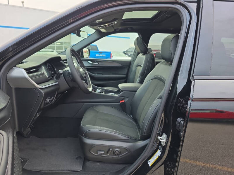 2025 Jeep Grand Cherokee L Altitude X