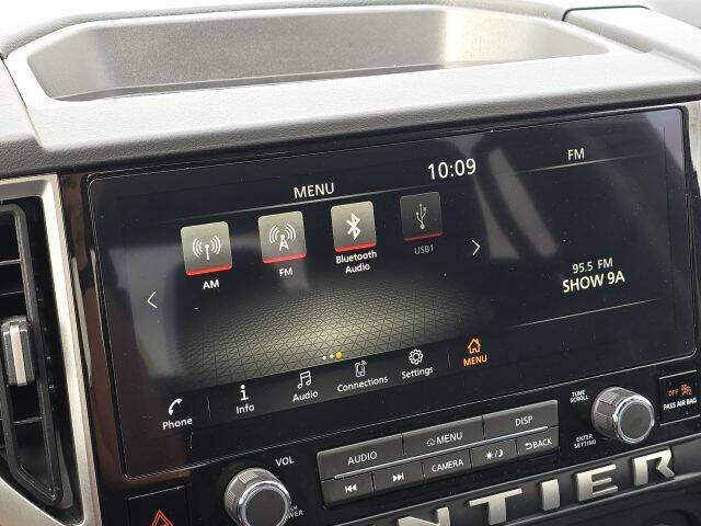 2025 Nissan Frontier SV