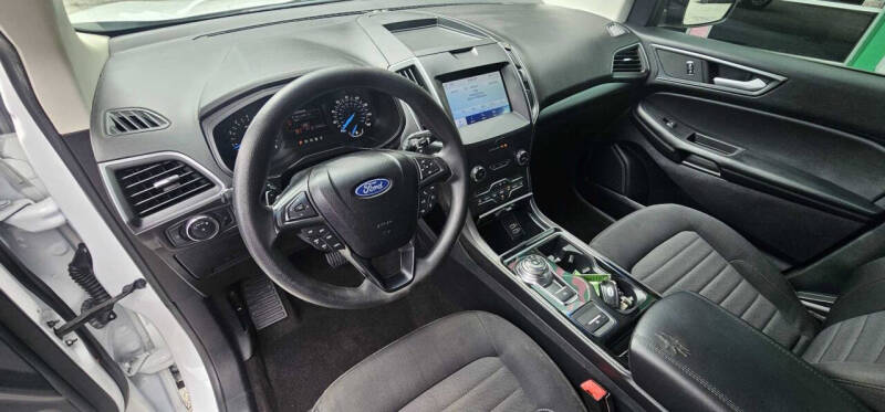 2020 Ford Edge SE