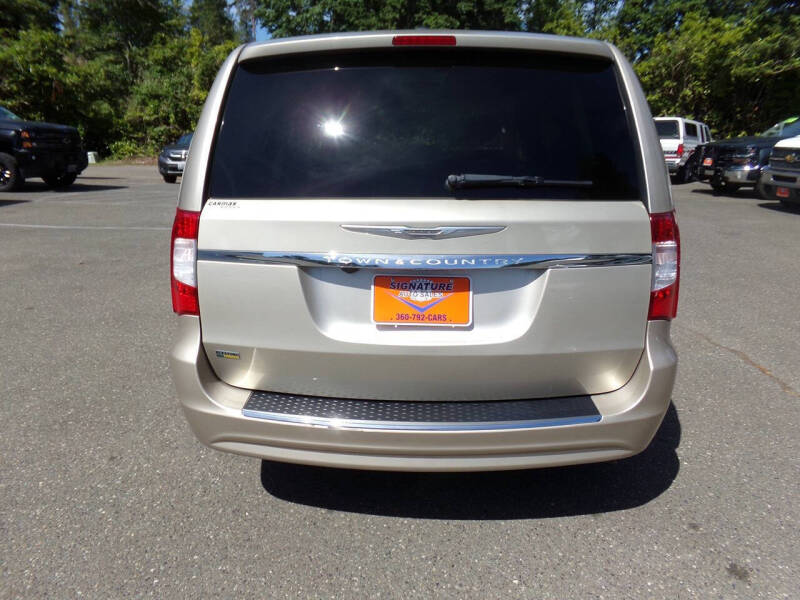 2014 Chrysler Town and Country Touring