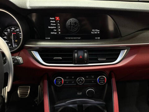 2018 Alfa Romeo Stelvio Ti Sport