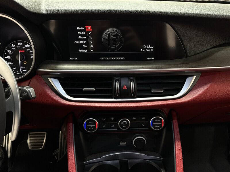 2018 Alfa Romeo Stelvio Ti Sport