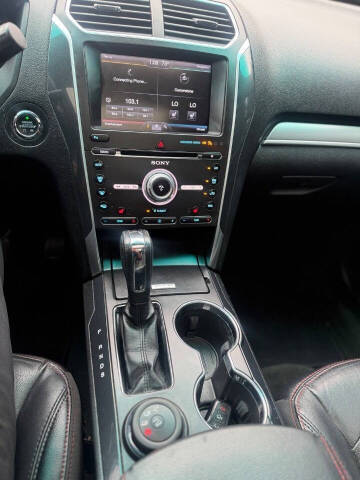 2016 Ford Explorer Sport