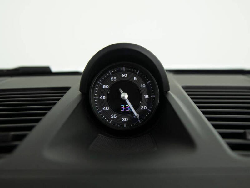 2025 Porsche 911 Carrera 4 GTS