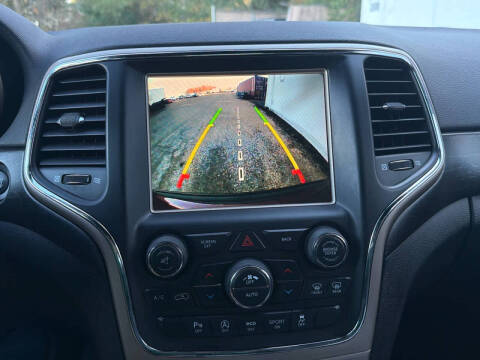 2017 Jeep Grand Cherokee Laredo