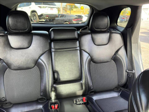 2019 Jeep Cherokee Altitude