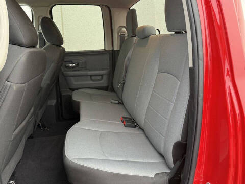 2024 RAM 1500 Classic SLT