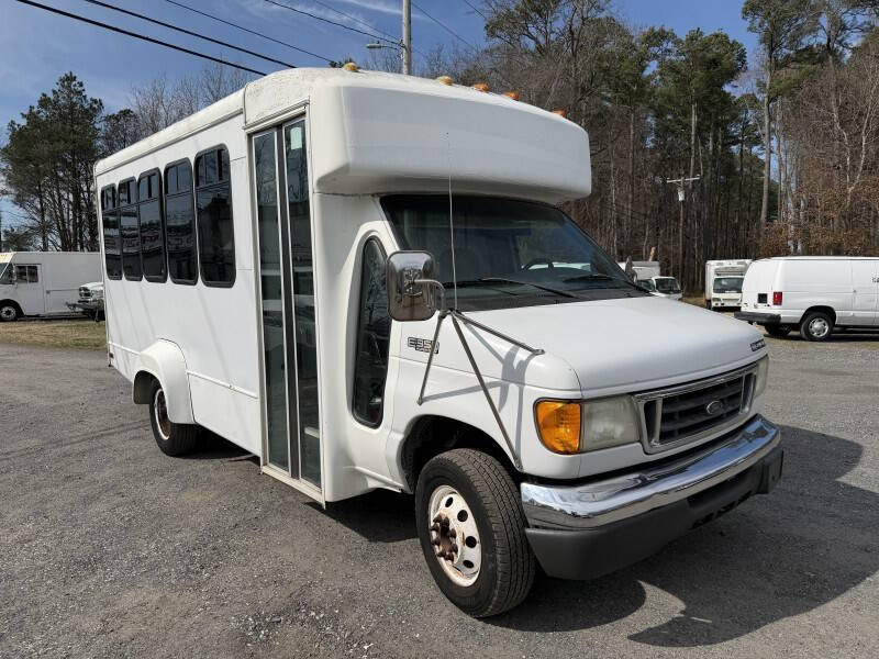 2005 Ford E-Series E-350 SD